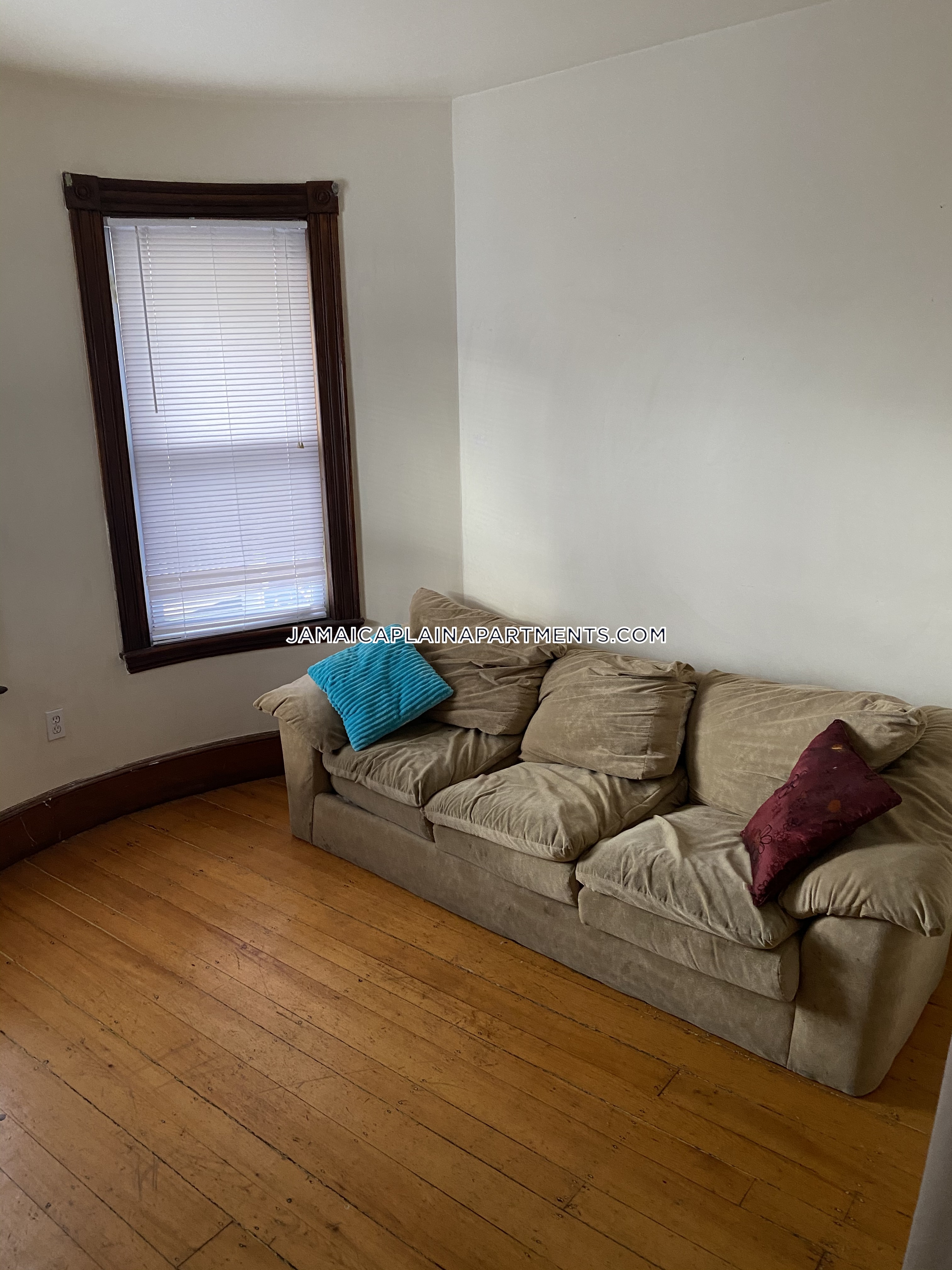 5 bed, 2 bath apartment for rent at 47 Creighton St Unit 3, Jamaica Plain — photo 95 of 117