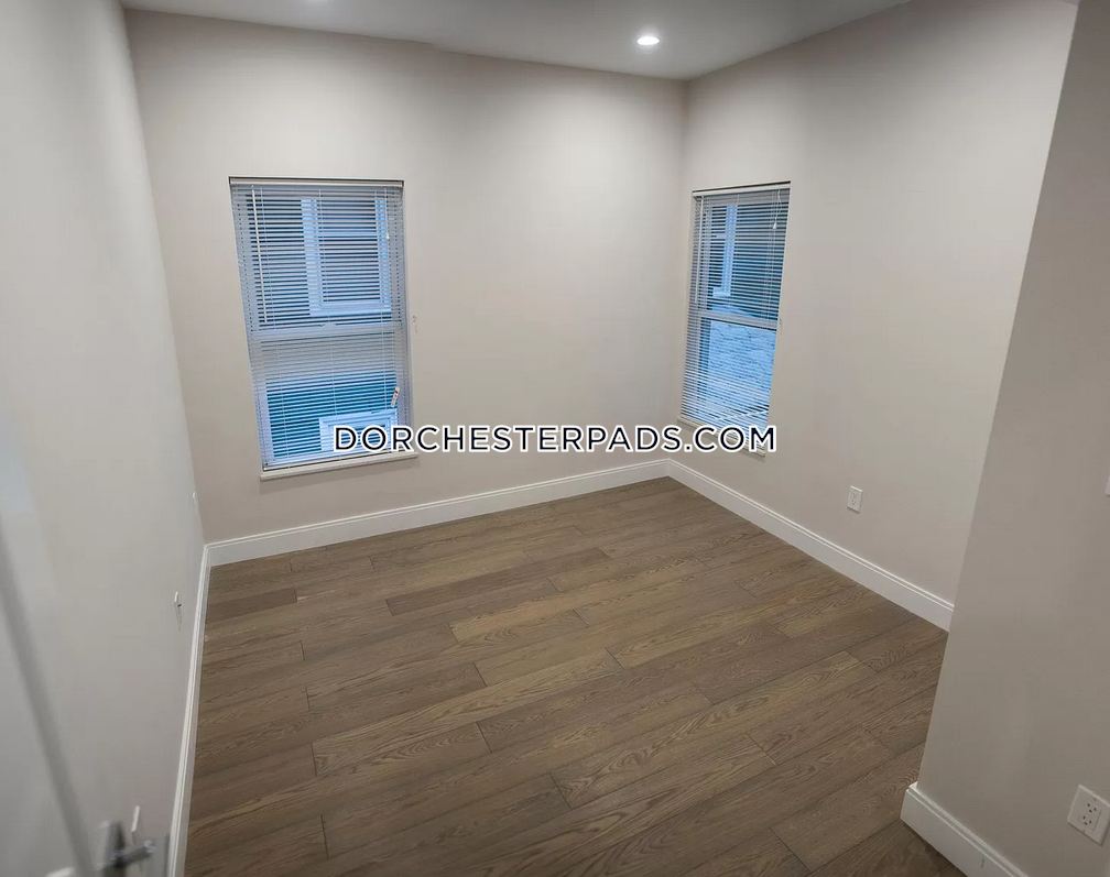 3 bed, 2 bath apartment for rent at 48 Tuttle Unit 1, Dorchester — photo 5 of 9