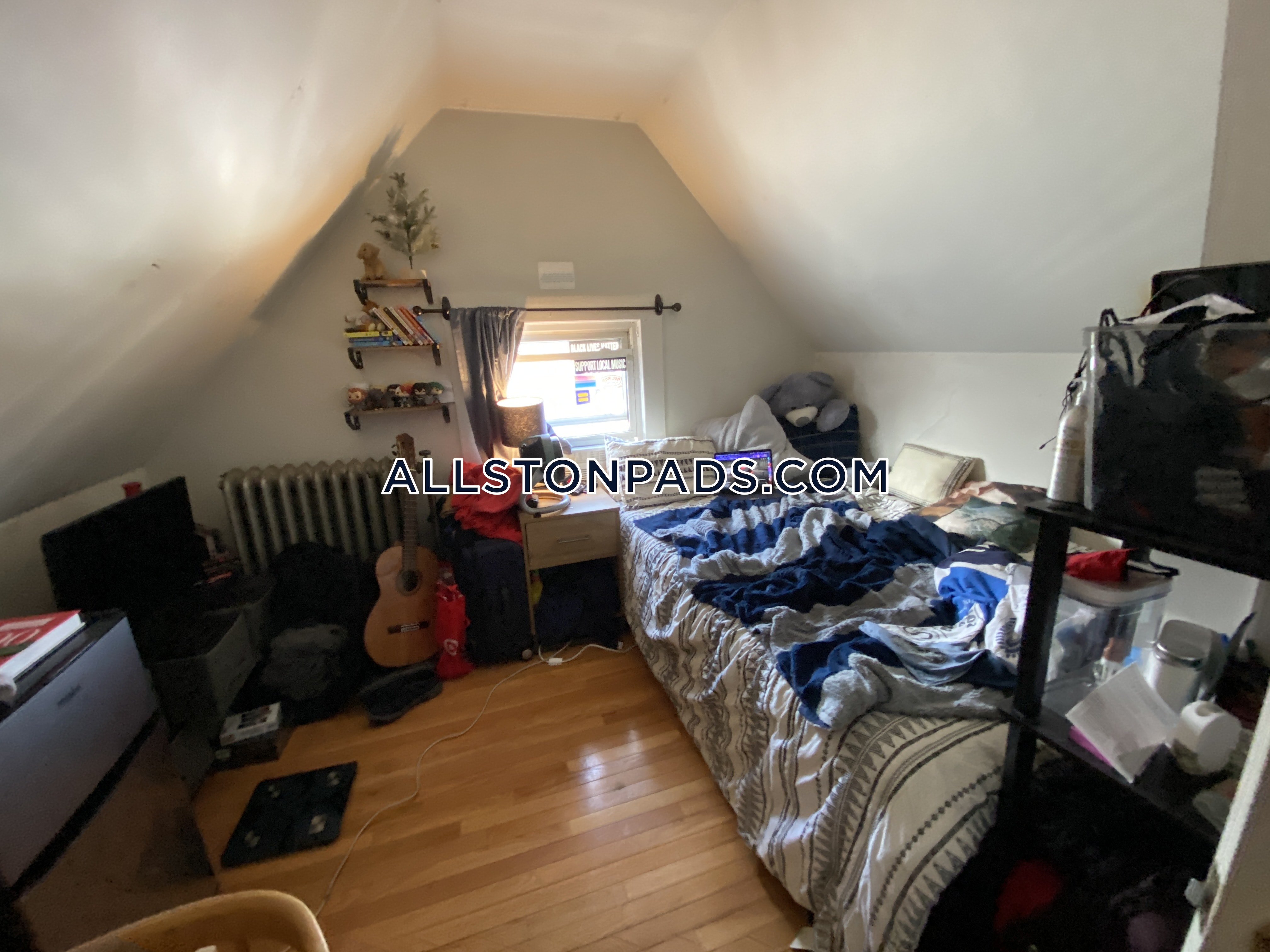 4 bed, 1 bath apartment for rent at 18 Greylock Rd Unit U3, Allston — photo 5 of 21