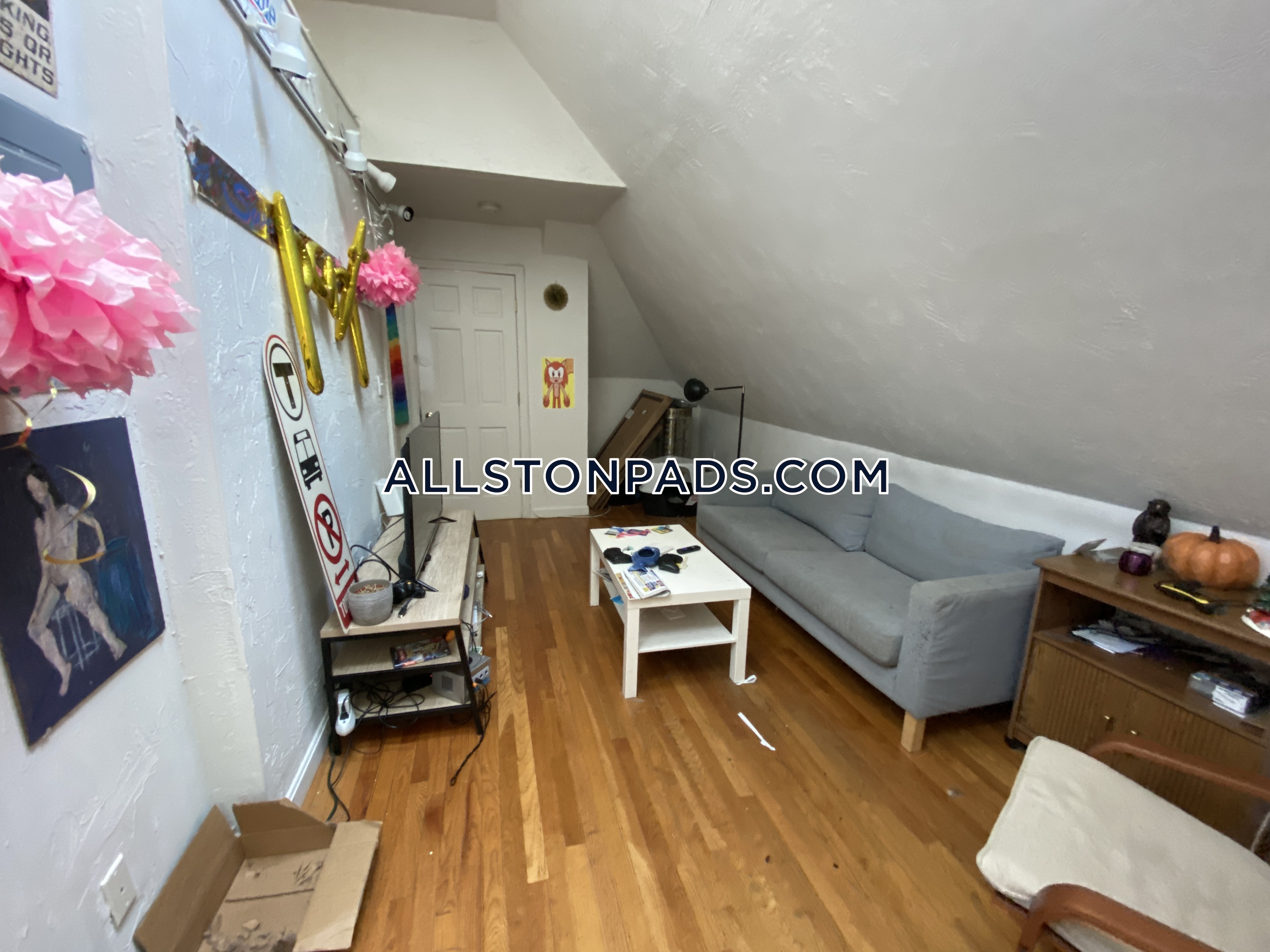 4 bed, 1 bath apartment for rent at 18 Greylock Rd Unit U3, Allston — photo 11 of 21