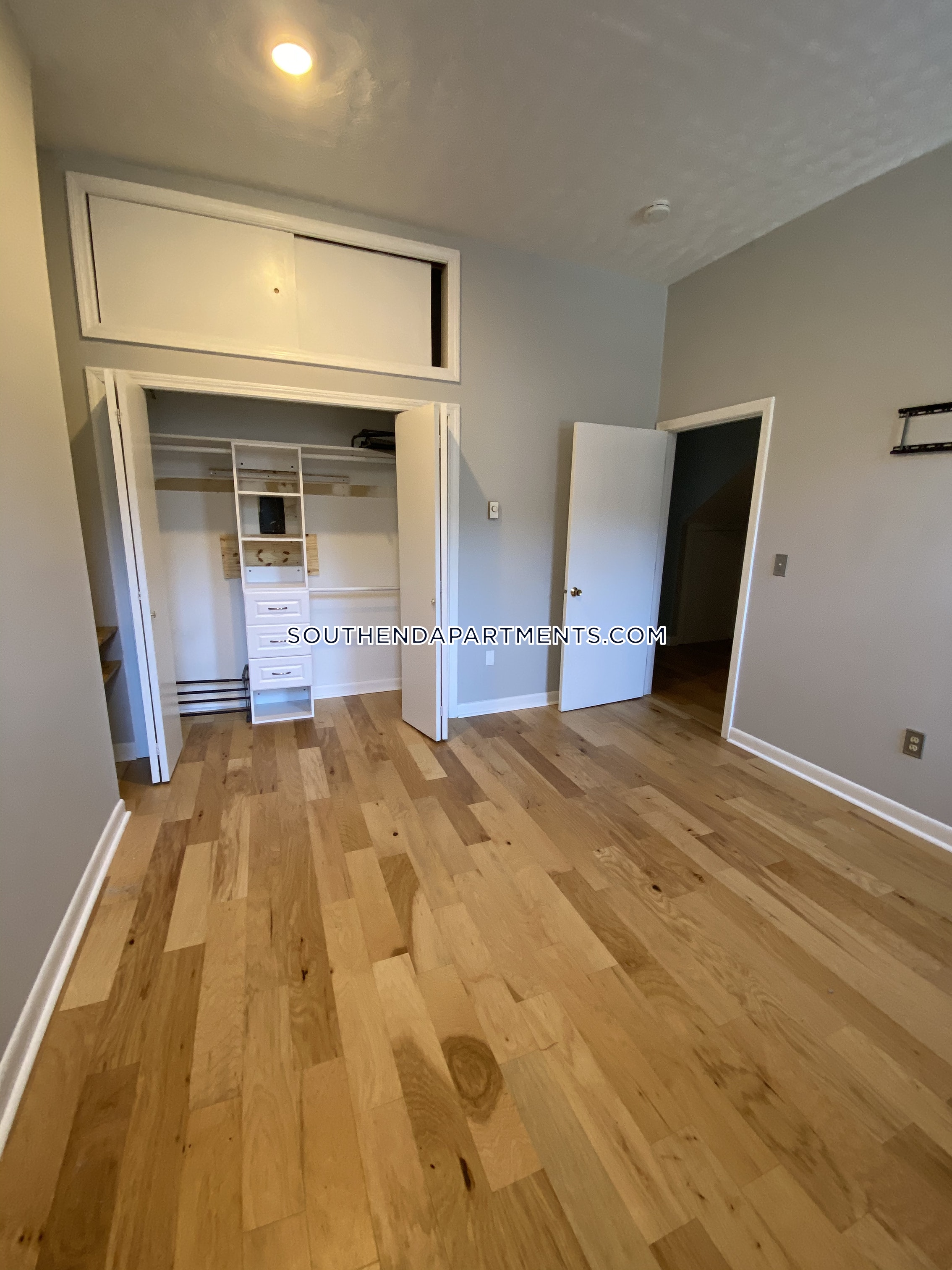 1 bed, 1 bath apartment for rent at 6 Yarmouth Unit 1, Back Bay — photo 8 of 10