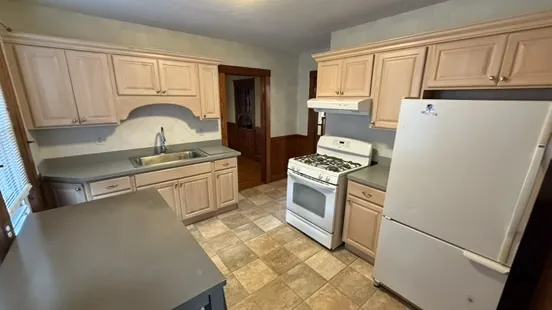 6 Narragansett St, Dorchester