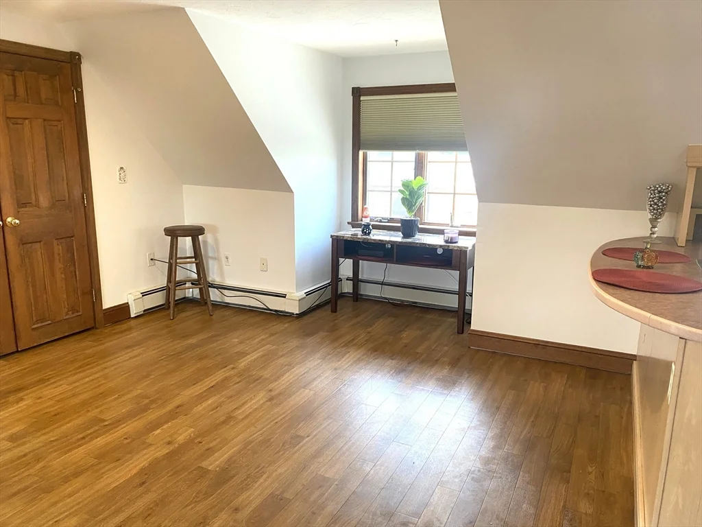 124 Gardiner Rd, Quincy