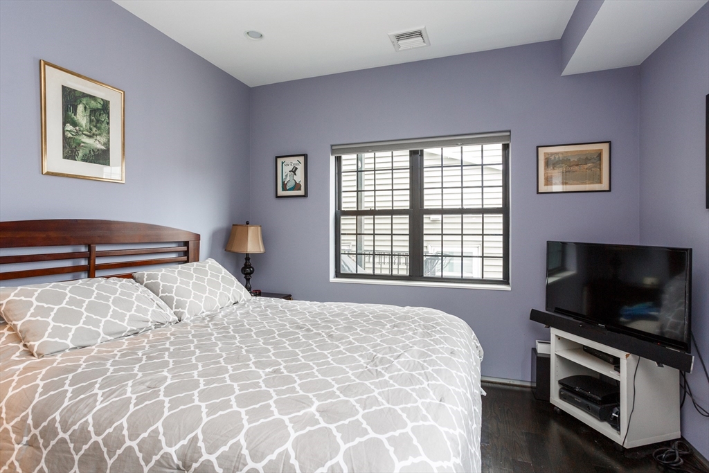 350 W Broadway, South Boston