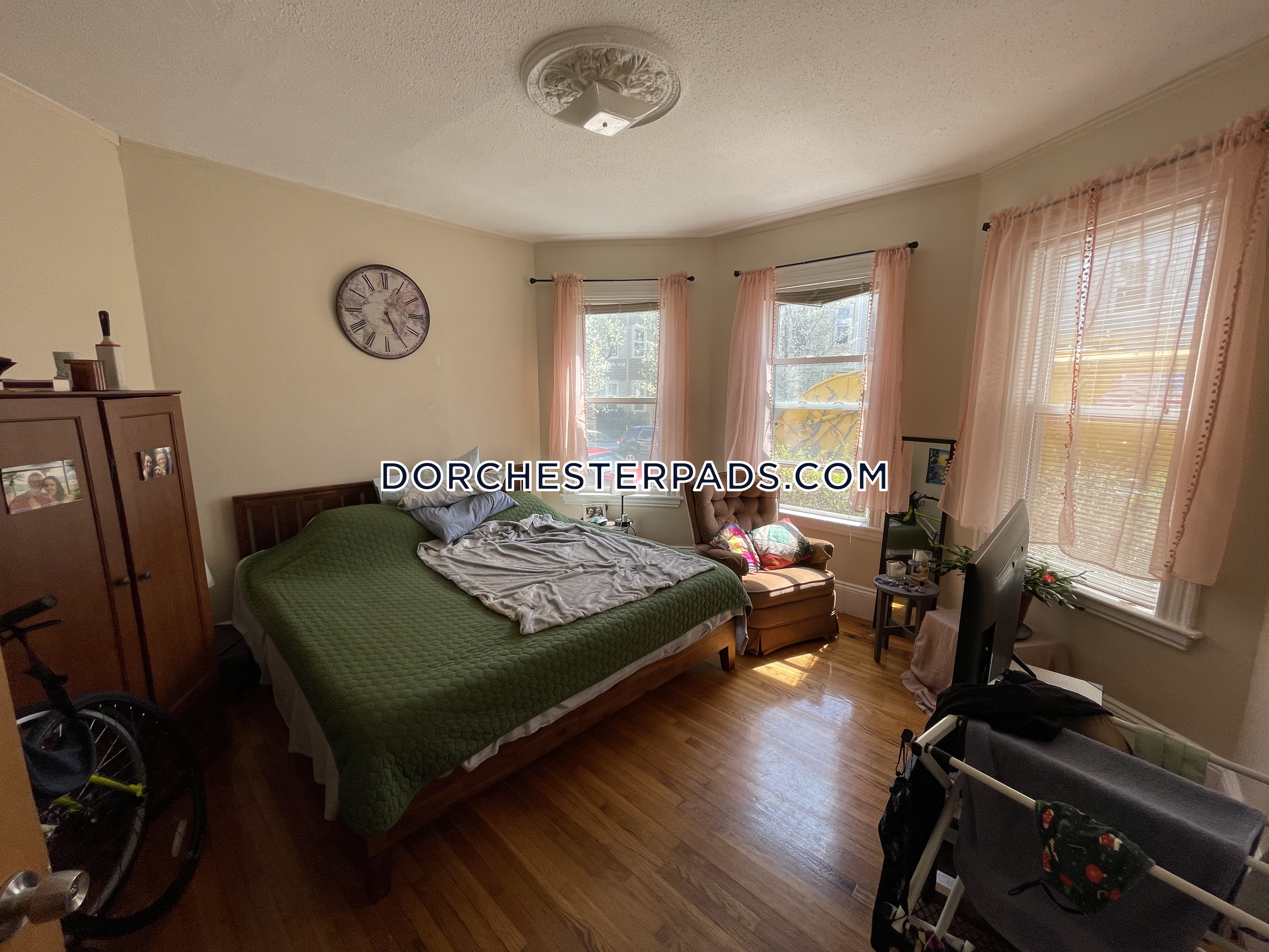 3 bed, 1 bath apartment for rent at 70 Romsey St Unit 2, Dorchester — photo 4 of 15