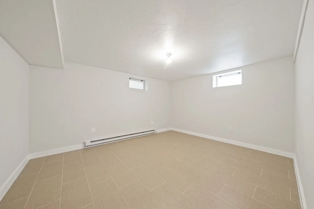 114 Main St, Norwell