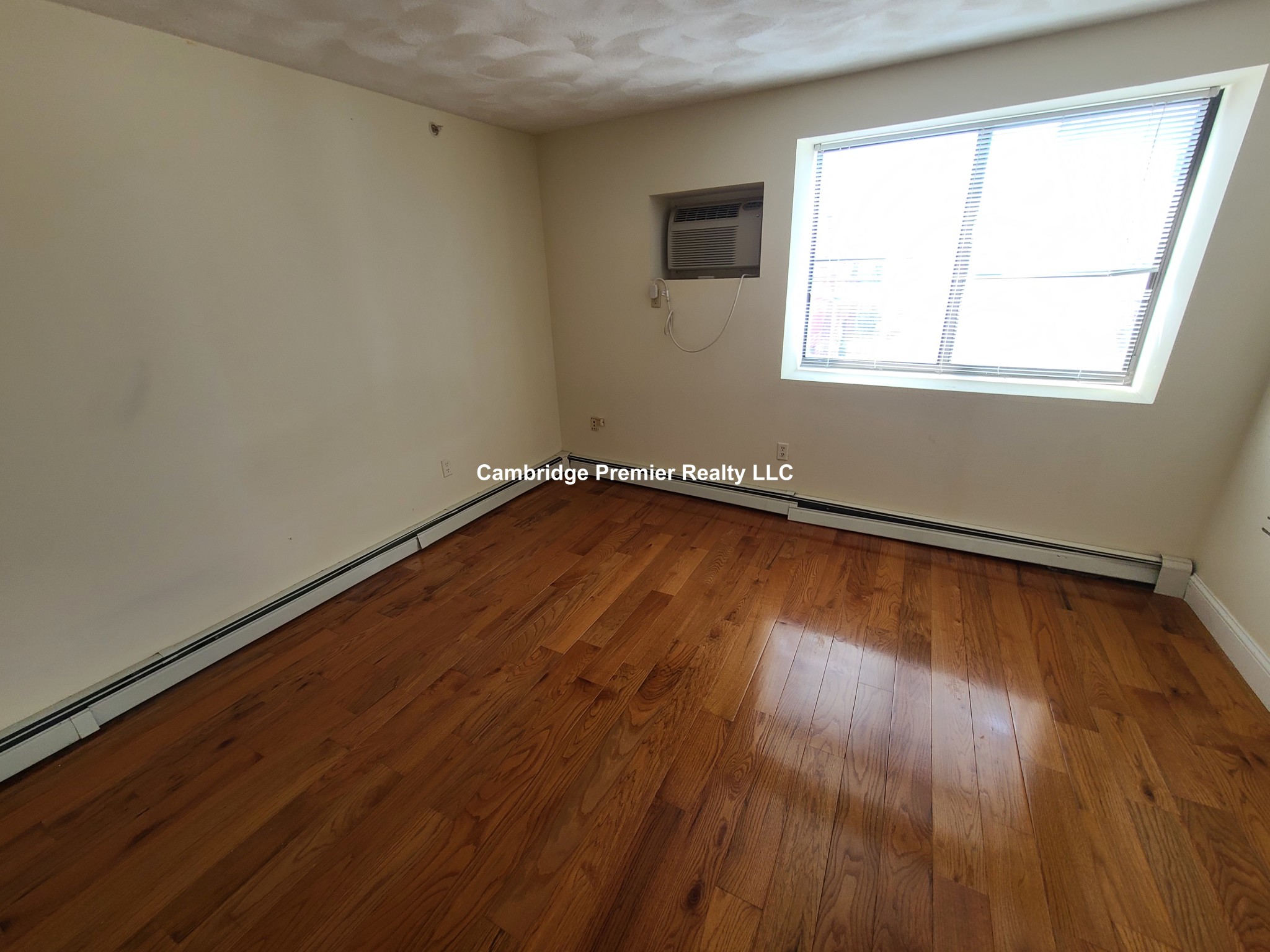 373 Highland Ave, Powder House Square