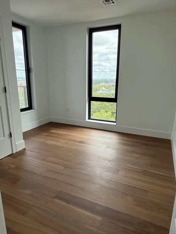 1515 Commonwealth Ave, Brighton