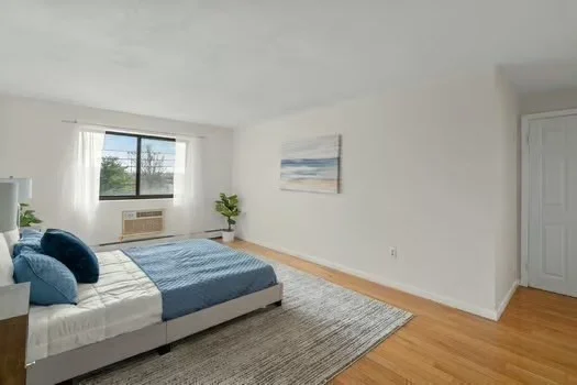 32 Whites Ave, Watertown