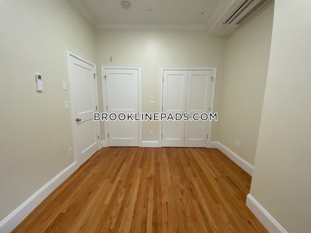 4 bed, 4+ bath apartment for rent at 12 Harris St Unit 1, Coolidge Corner — photo 25 of 41