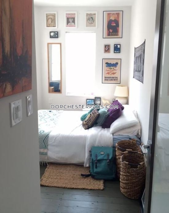 5 bed, 3 bath apartment for rent at 22-24 Harbor View Unit 1, Dorchester — photo 3 of 10
