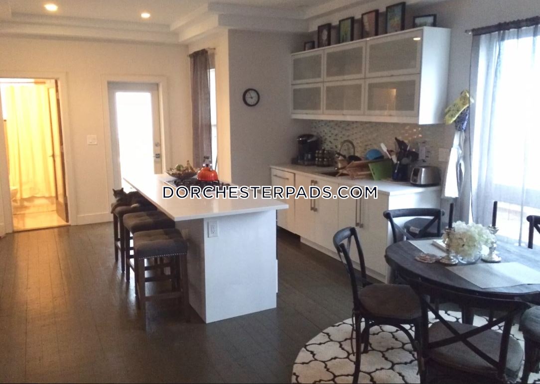 5 bed, 3 bath apartment for rent at 22-24 Harbor View Unit 1, Dorchester — photo 5 of 10