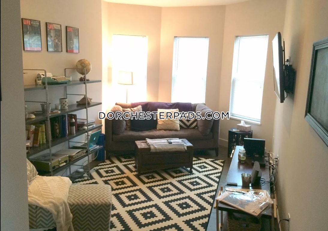 5 bed, 3 bath apartment for rent at 22-24 Harbor View Unit 1, Dorchester — photo 6 of 10