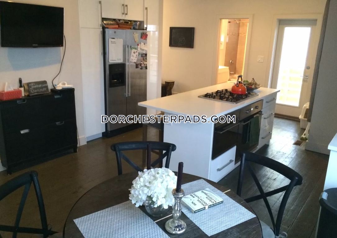 5 bed, 3 bath apartment for rent at 22-24 Harbor View Unit 1, Dorchester — photo 7 of 10