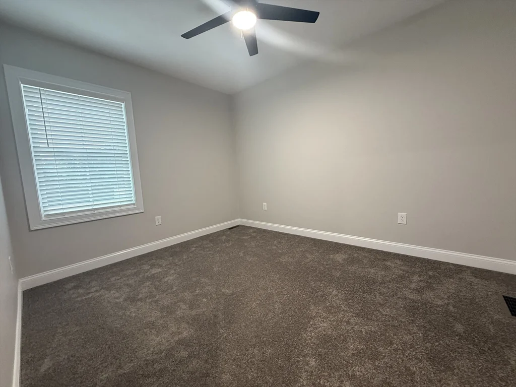 14 Glacier Path, Middleboro