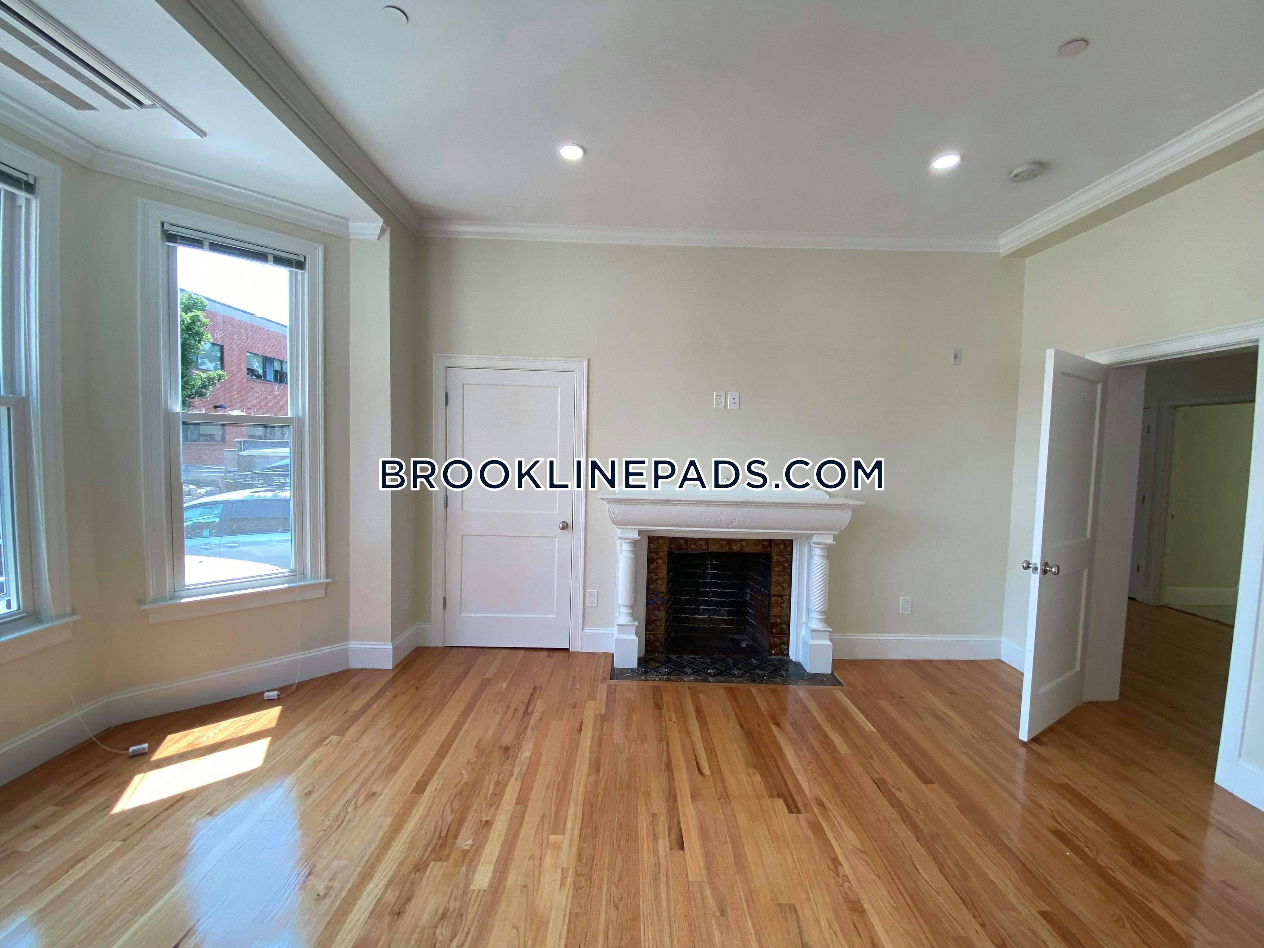 4 bed, 4+ bath apartment for rent at 12 Harris St Unit 1, Coolidge Corner — photo 8 of 41