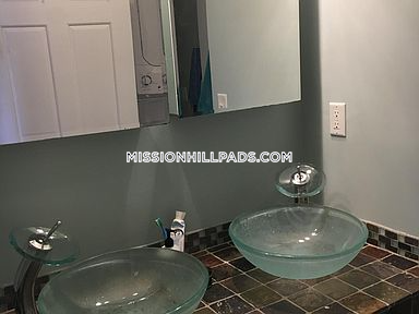 2 bed, 1 bath apartment for rent at 176 Hillside St Unit 201, Mission Hill — photo 12 of 15