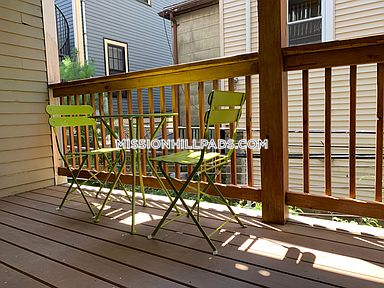 2 bed, 1 bath apartment for rent at 176 Hillside St Unit 201, Mission Hill — photo 9 of 15