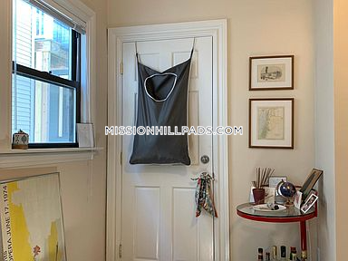 2 bed, 1 bath apartment for rent at 176 Hillside St Unit 201, Mission Hill — photo 10 of 15