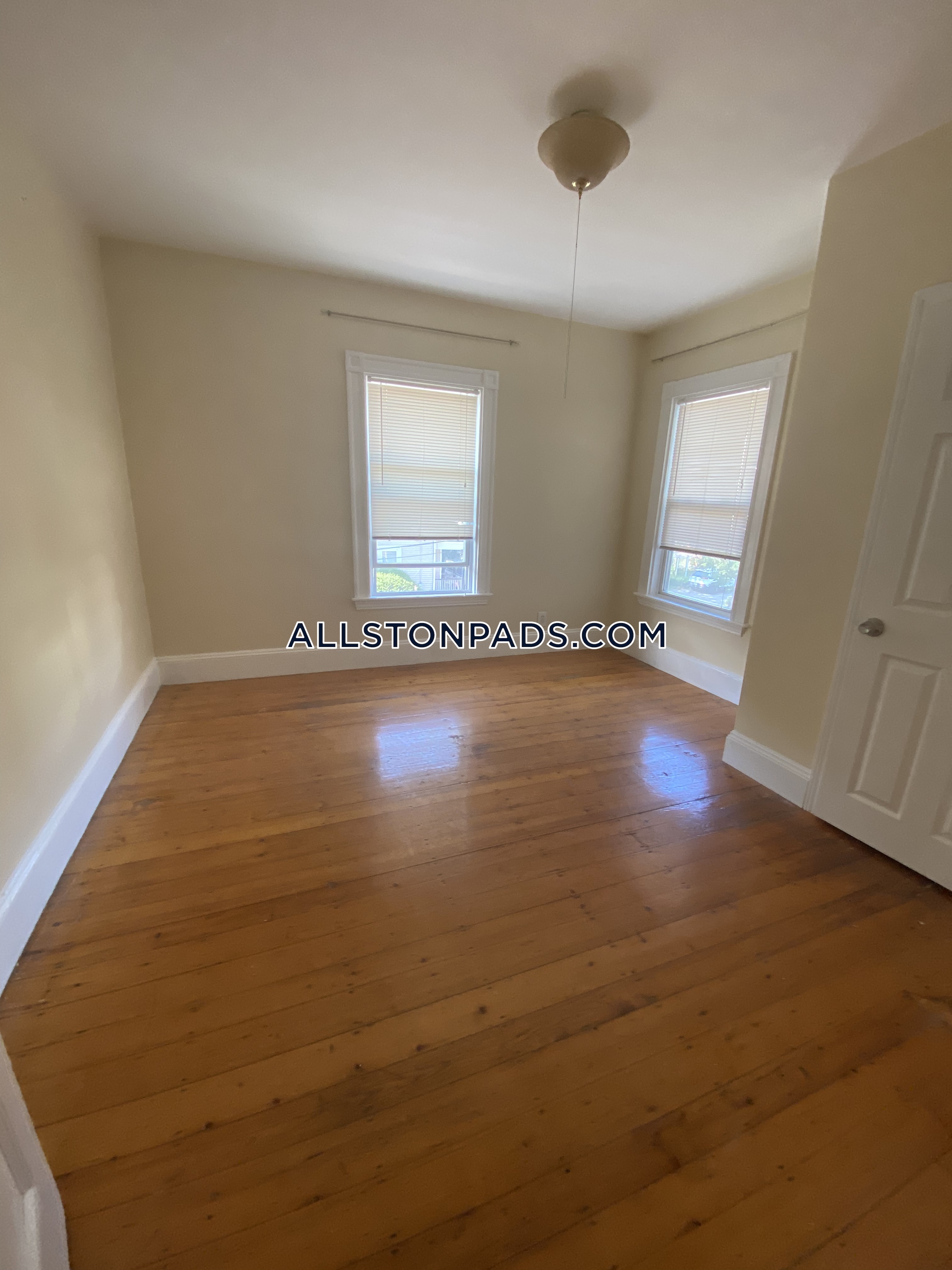 6 bed, 3 bath apartment for rent at 2 Alcott St Unit House, Allston — photo 12 of 28