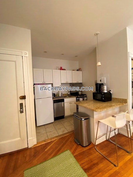 1 bed, 1 bath apartment for rent at 174 Newbury St Unit 4, Back Bay — photo 11 of 12