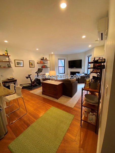 1 bed, 1 bath apartment for rent at 174 Newbury St Unit 4, Back Bay — photo 4 of 12