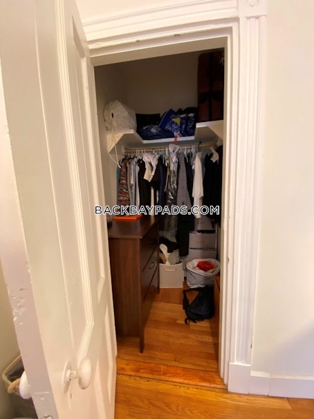 1 bed, 1 bath apartment for rent at 174 Newbury St Unit 4, Back Bay — photo 5 of 12