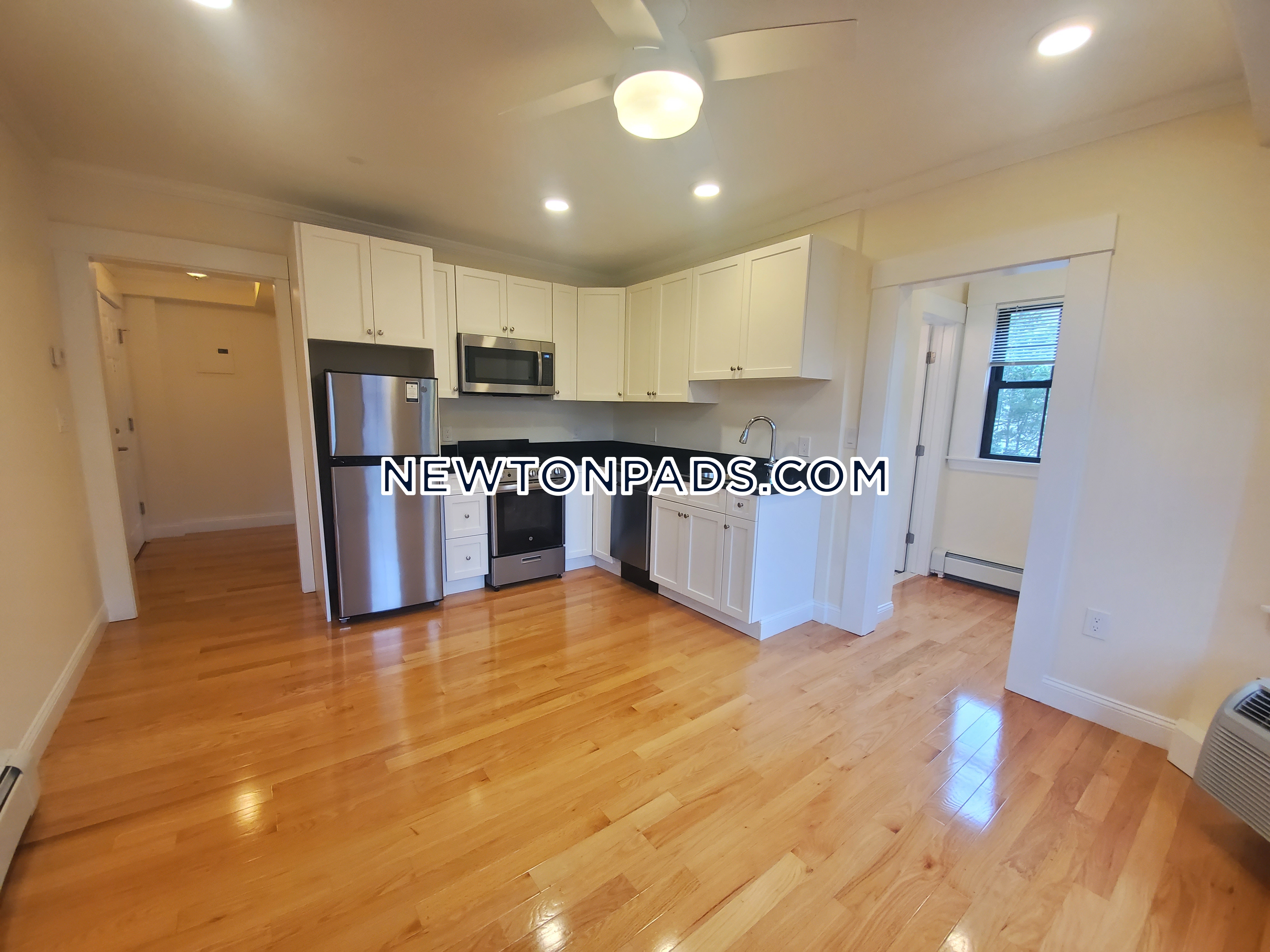 1 bed, 1 bath apartment for rent at 219 Commonwealth Ave Unit 36, Newton — photo 8 of 12