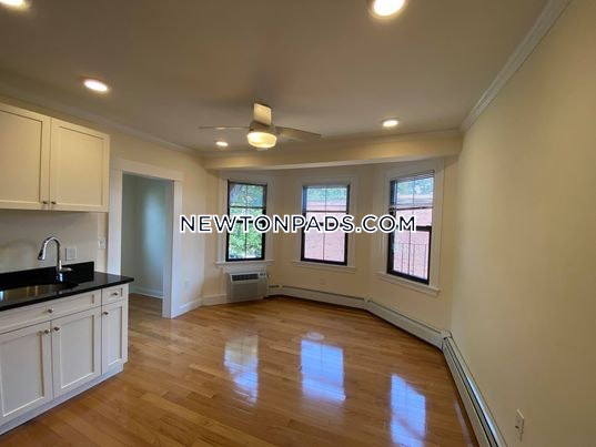 1 bed, 1 bath apartment for rent at 219 Commonwealth Ave Unit 36, Newton — photo 3 of 12