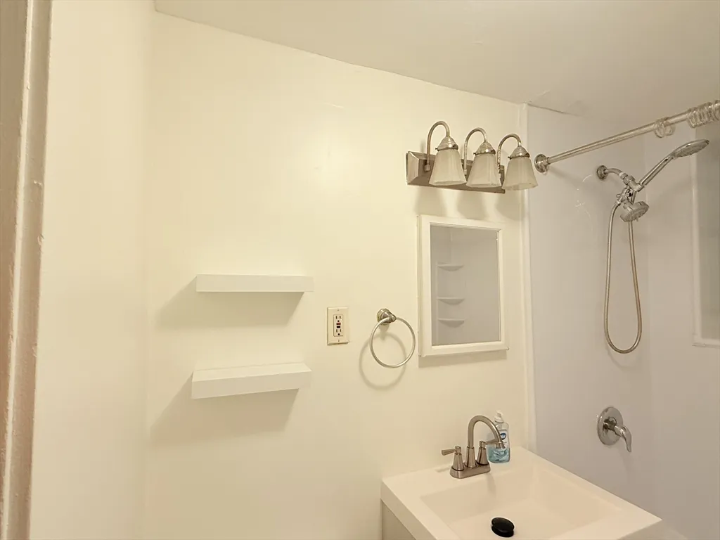 1408 Commonwealth Ave, Brighton