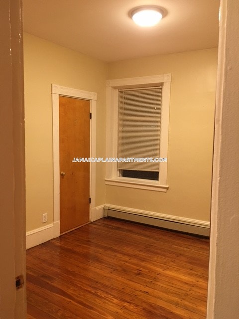 4 bed, 1 bath apartment for rent at 128 Day St Unit 3, Jamaica Plain — photo 7 of 7