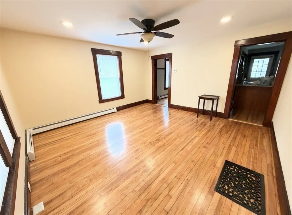 38 A St, West Warren