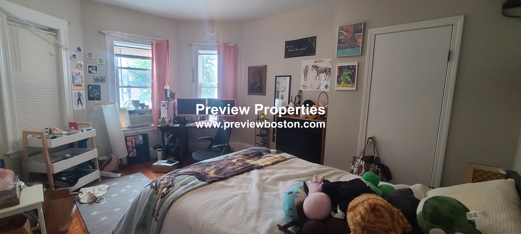 348 Faneuil St, Oak Square