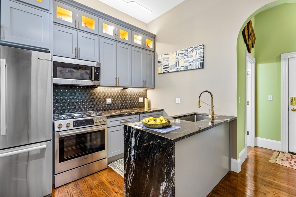 705 Massachusetts Ave, South End