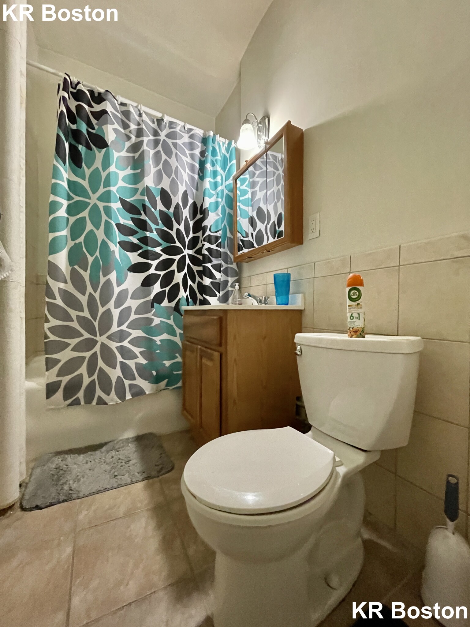 2 bed, 1 bath apartment for rent at 1630 Commonwealth Ave Unit 8, Brighton — photo 3 of 3