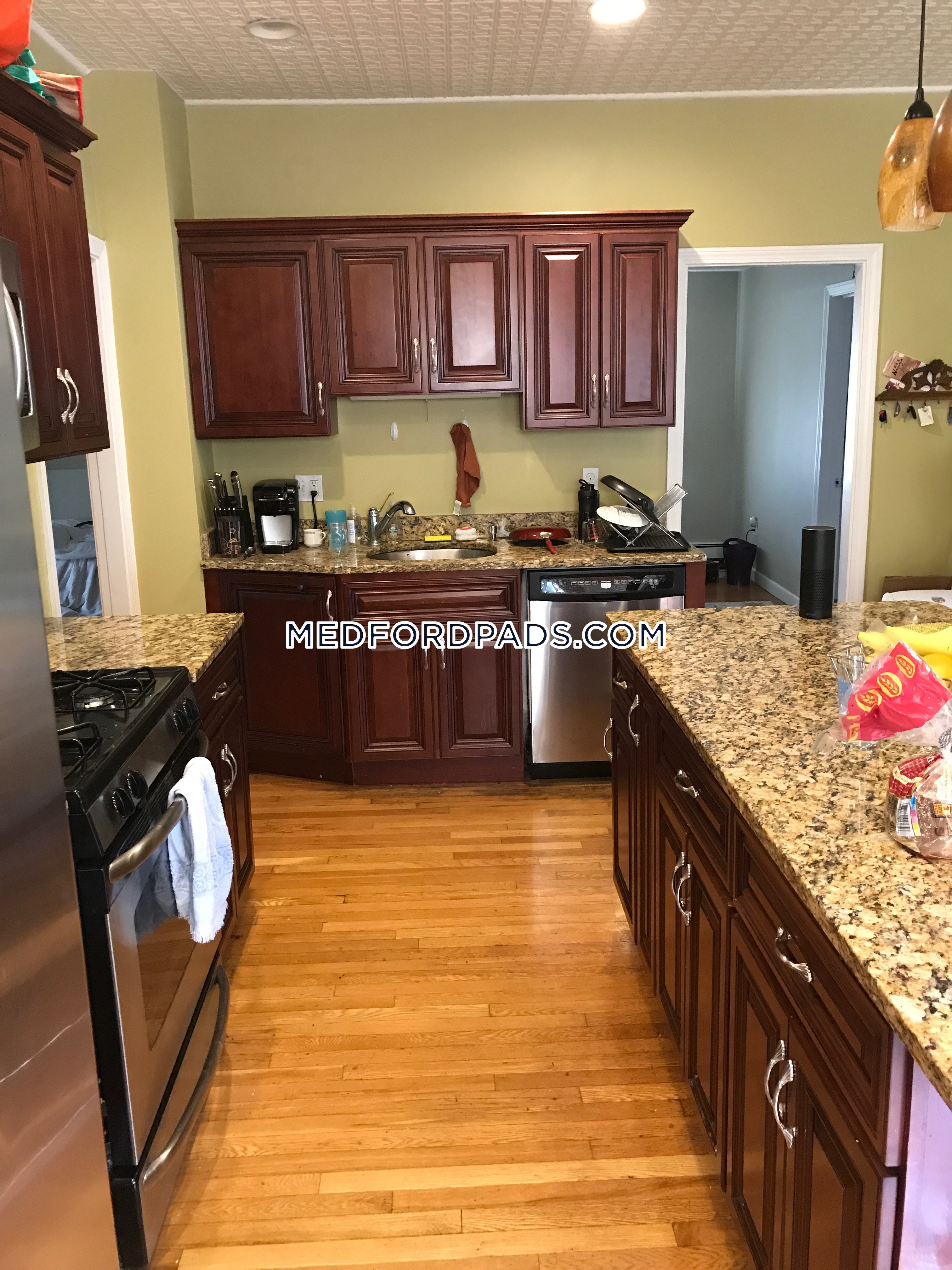 3 bed, 2 bath apartment for rent at 79 Lyman Ave Unit 3, Tufts University — photo 4 of 7