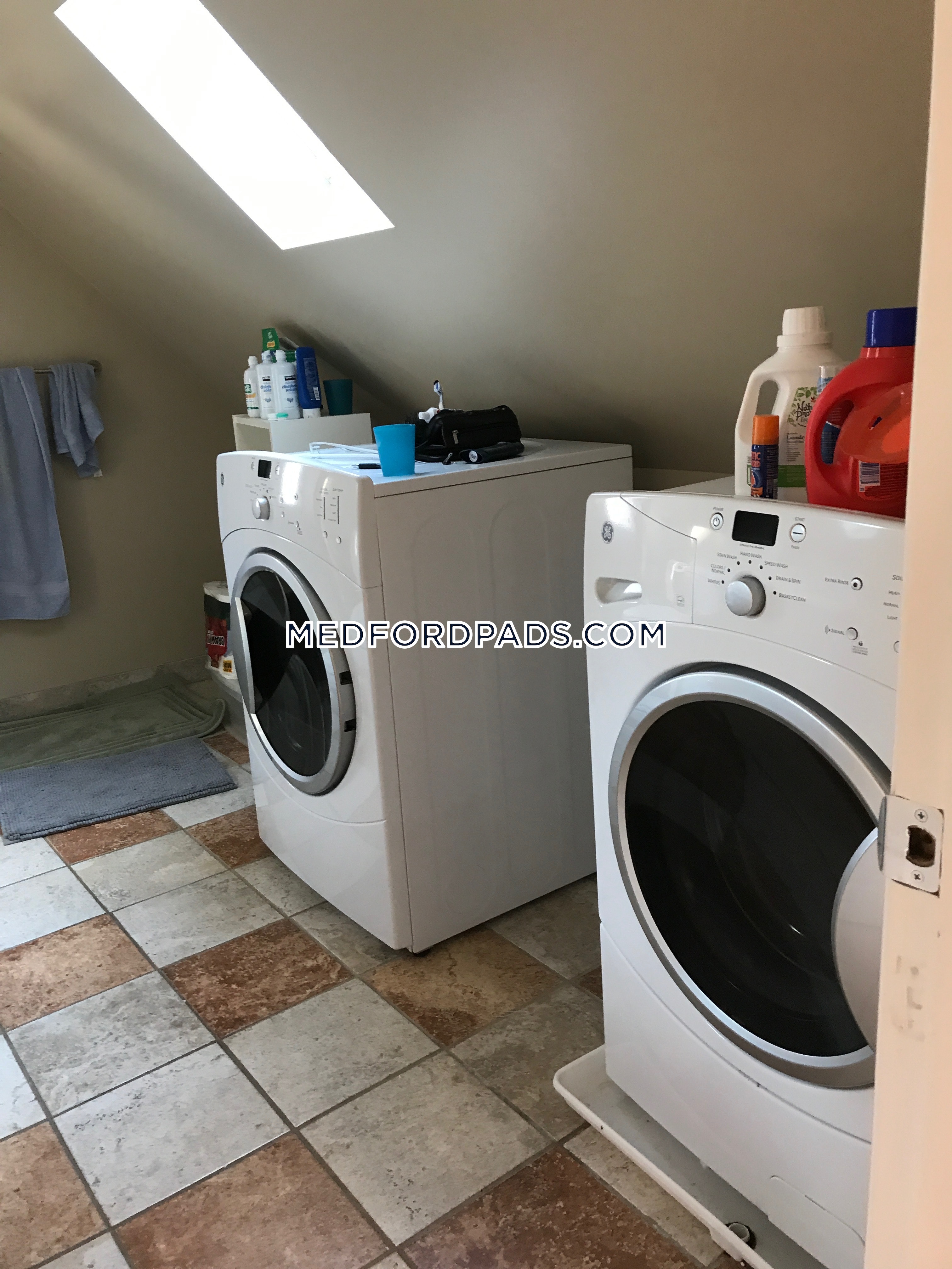 3 bed, 2 bath apartment for rent at 79 Lyman Ave Unit 3, Tufts University — photo 5 of 7