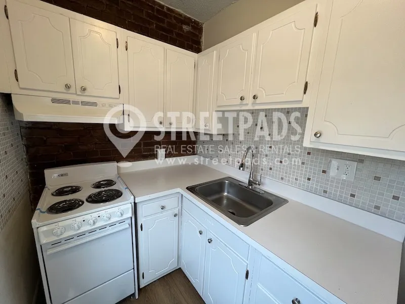 54 South Huntington Ave, Mission Hill