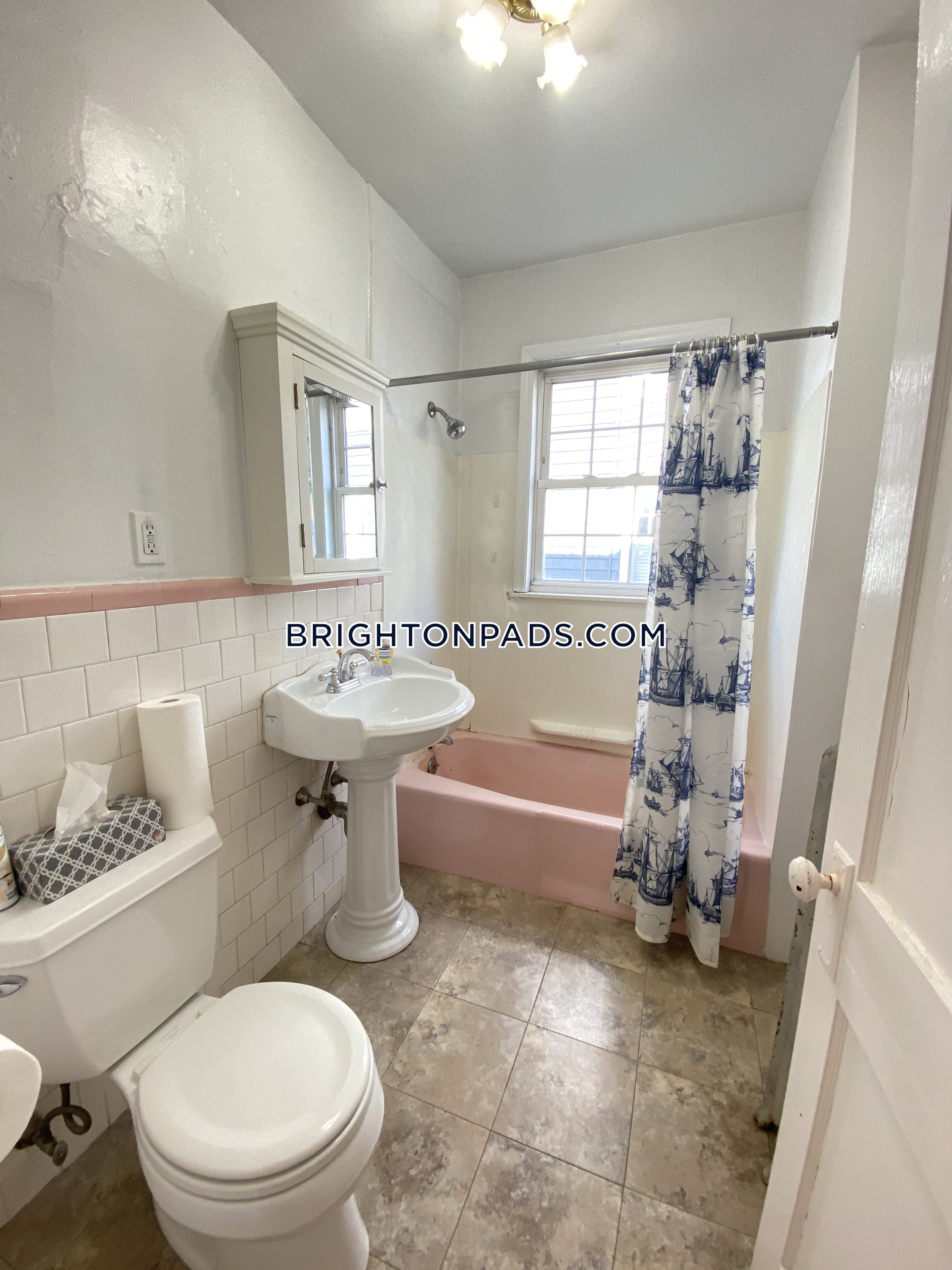 2 bed, 1 bath apartment for rent at 44 Fairbanks St Unit 1, Brighton — photo 5 of 10