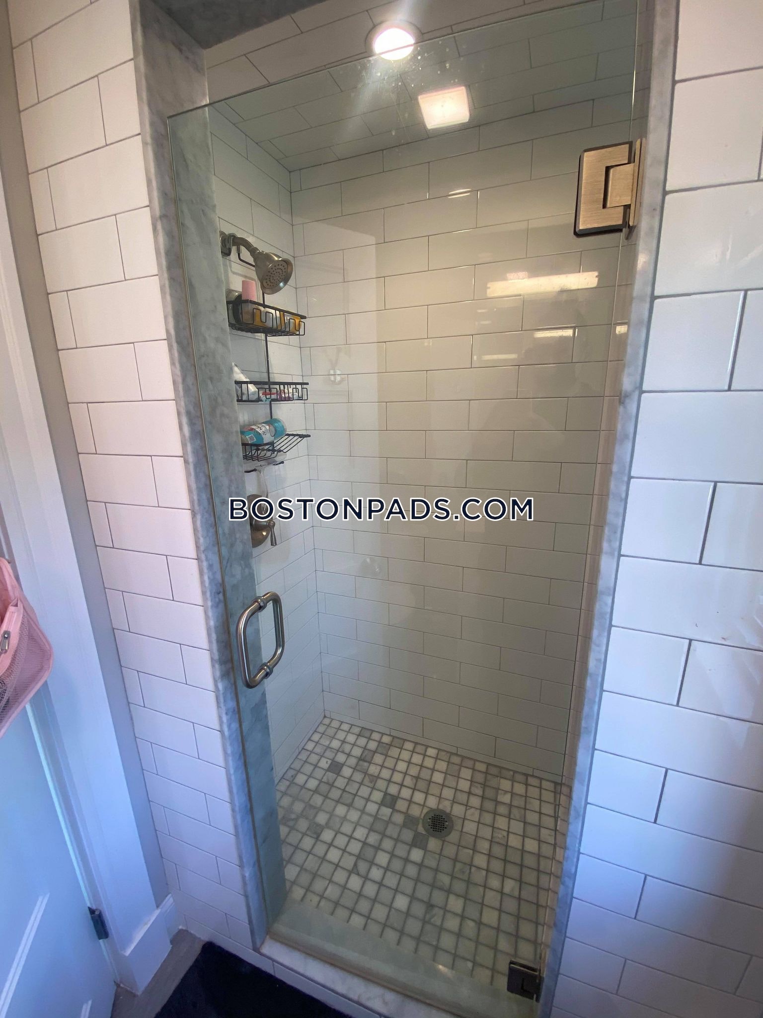 6 bed, 2 bath apartment for rent at 69 Bromfield Rd Unit 2, Davis Square — photo 12 of 12