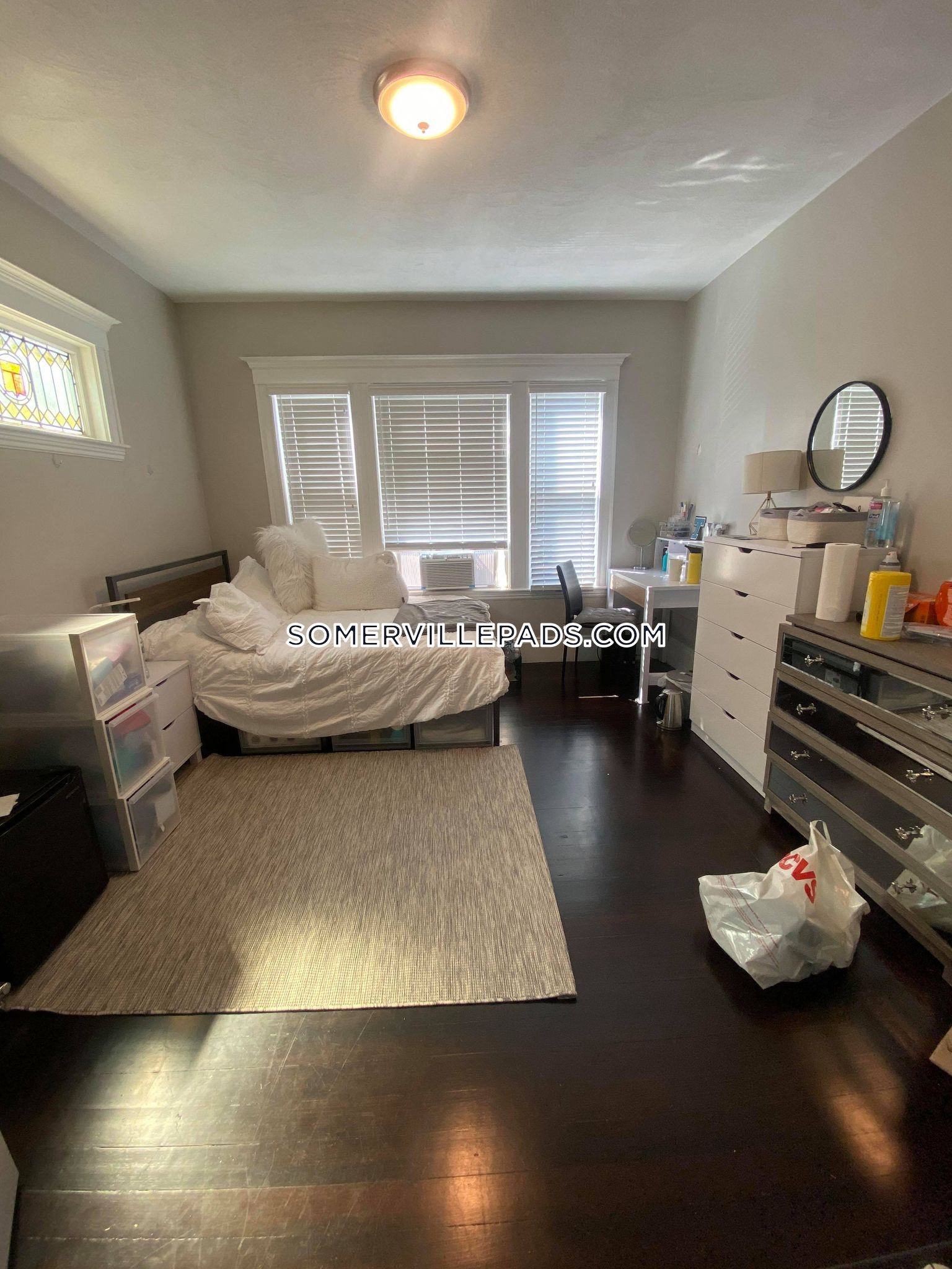 6 bed, 2 bath apartment for rent at 69 Bromfield Rd Unit 2, Davis Square — photo 8 of 12