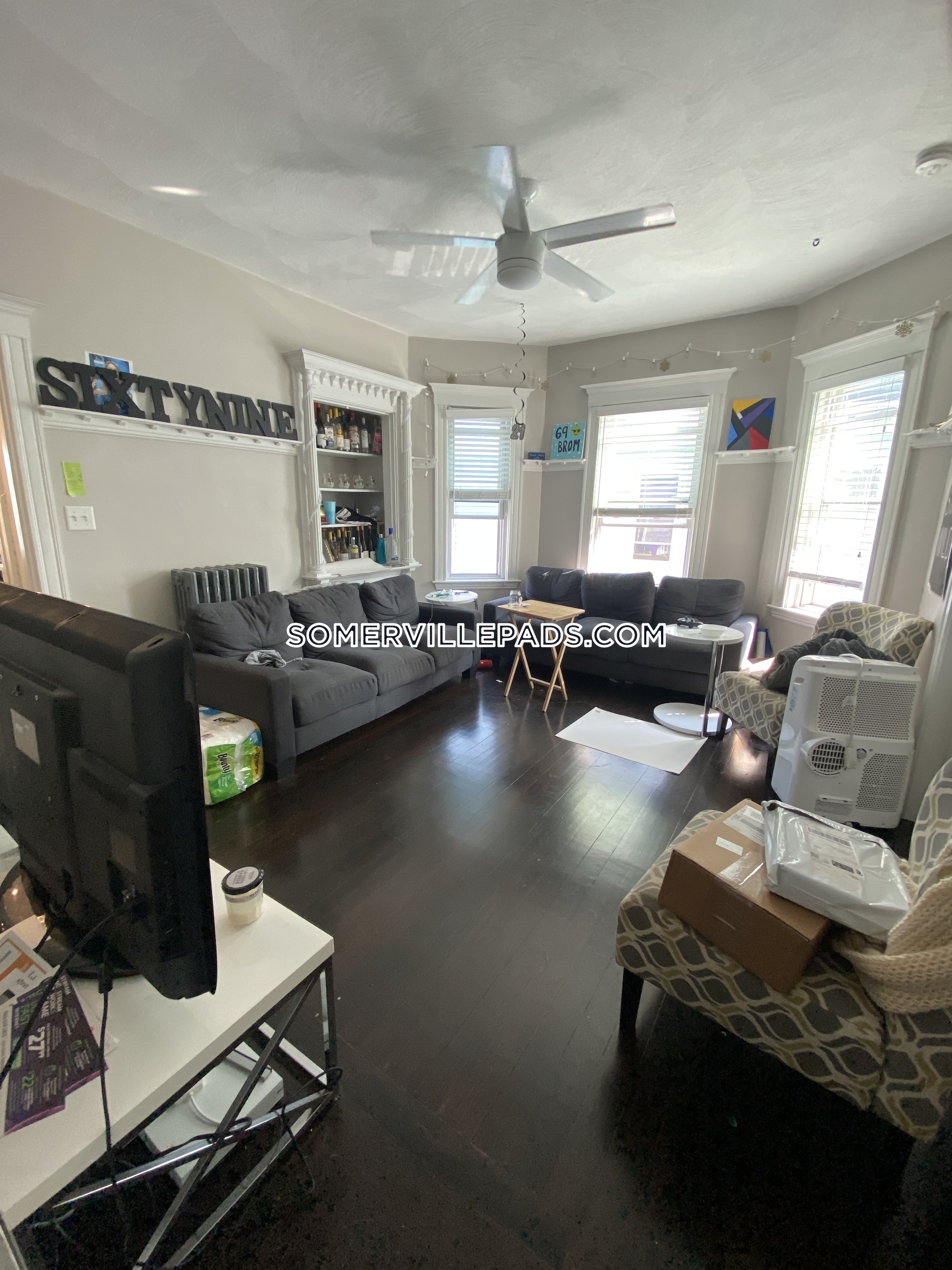 6 bed, 2 bath apartment for rent at 69 Bromfield Rd Unit 2, Davis Square — photo 3 of 12