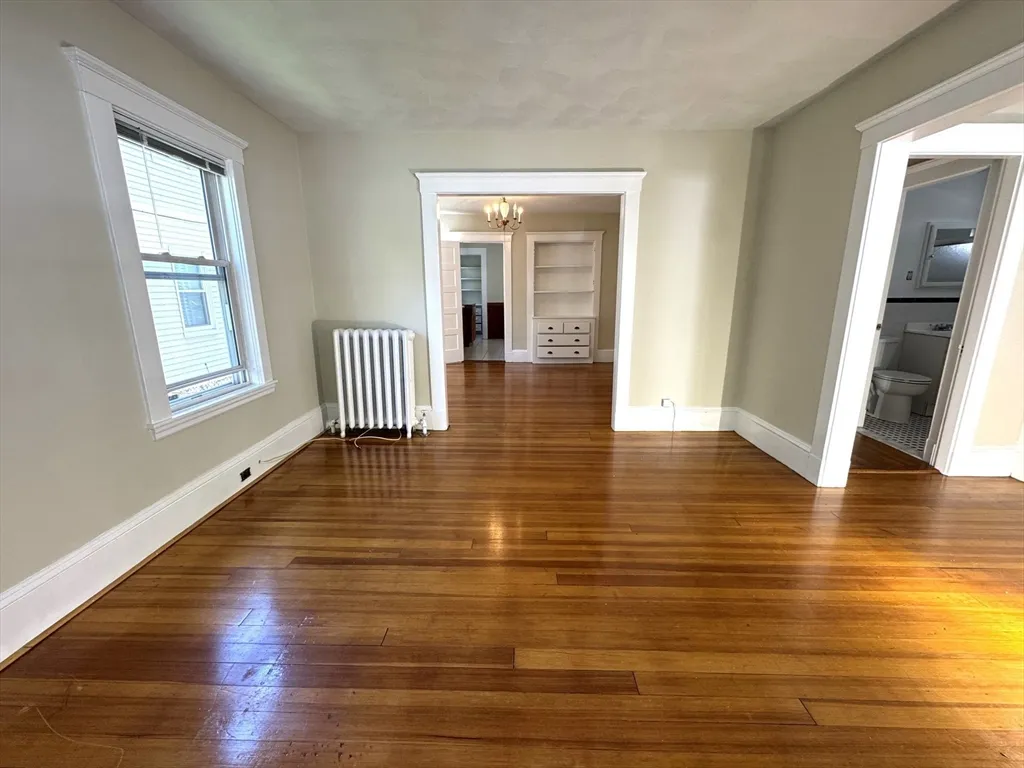 20 Hunnewell Ave, Oak Square