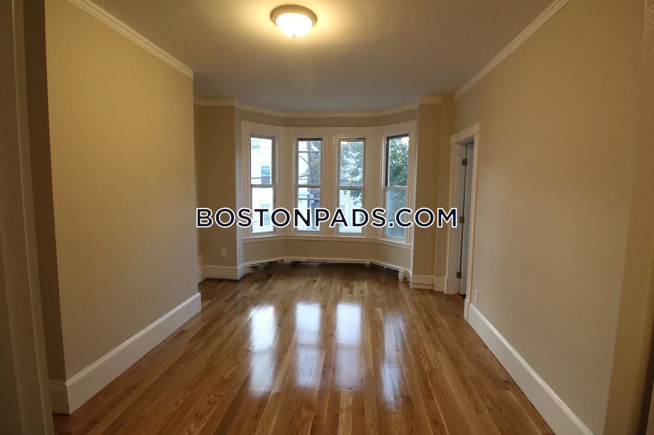 4 bed, 2 bath apartment for rent at 125 Princeton St Unit 3, East Boston — photo 3 of 8