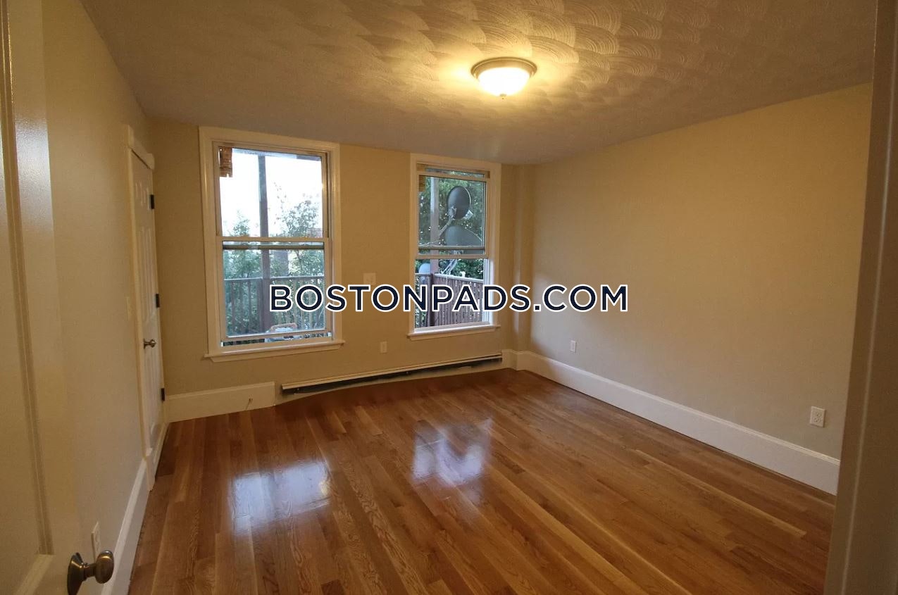 4 bed, 2 bath apartment for rent at 125 Princeton St Unit 3, East Boston — photo 8 of 8