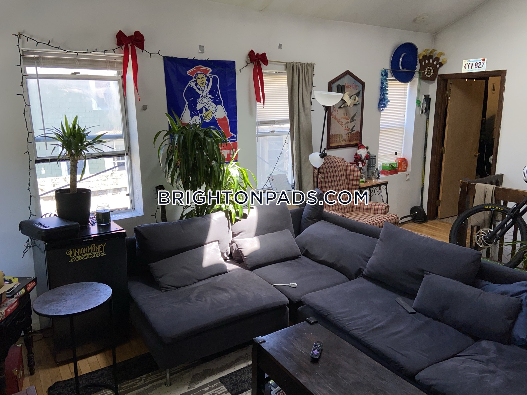 4 bed, 1 bath apartment for rent at 6 Shepard St, Brighton