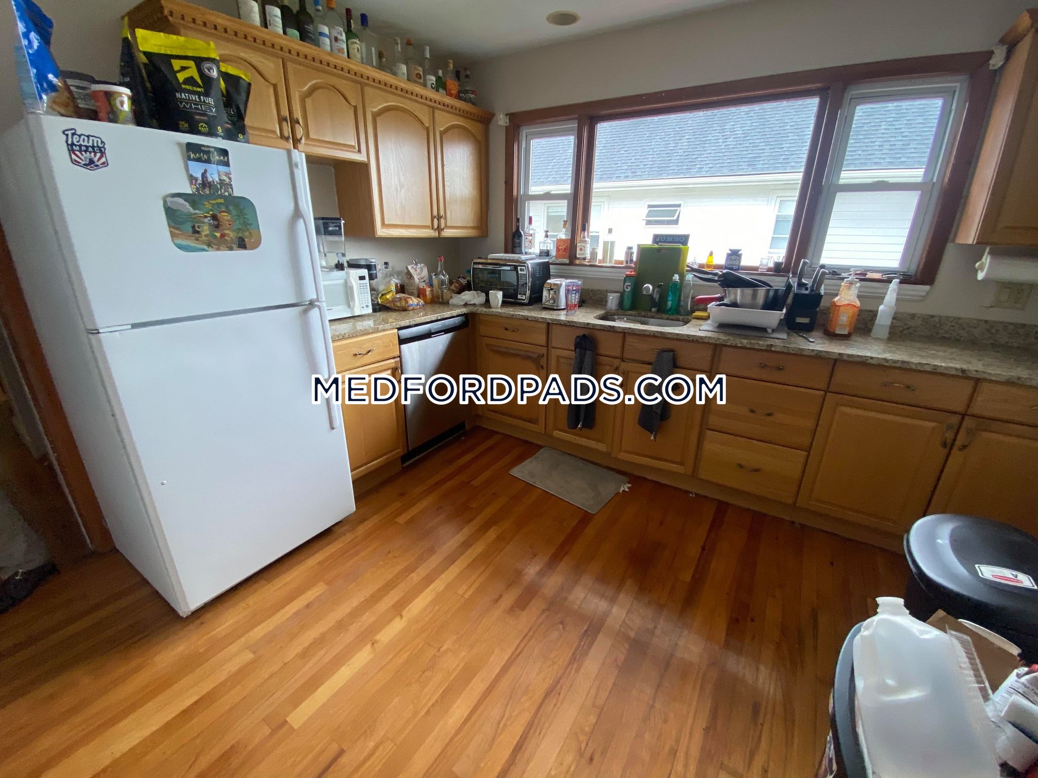 4 bed, 1 bath apartment for rent at 89 Hillsdale Rd Unit 2, Medford — photo 6 of 14