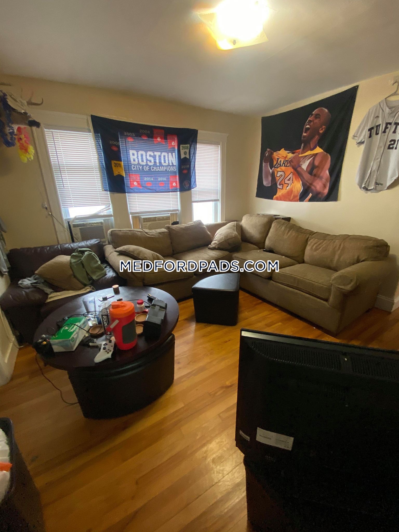 4 bed, 1 bath apartment for rent at 89 Hillsdale Rd Unit 2, Medford — photo 8 of 14