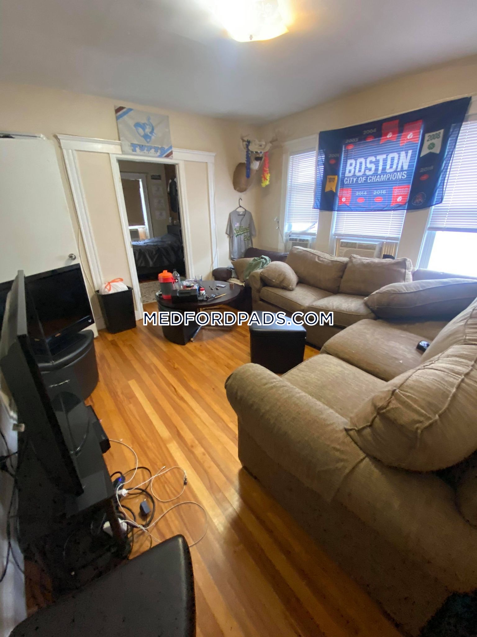 4 bed, 1 bath apartment for rent at 89 Hillsdale Rd Unit 2, Medford — photo 7 of 14