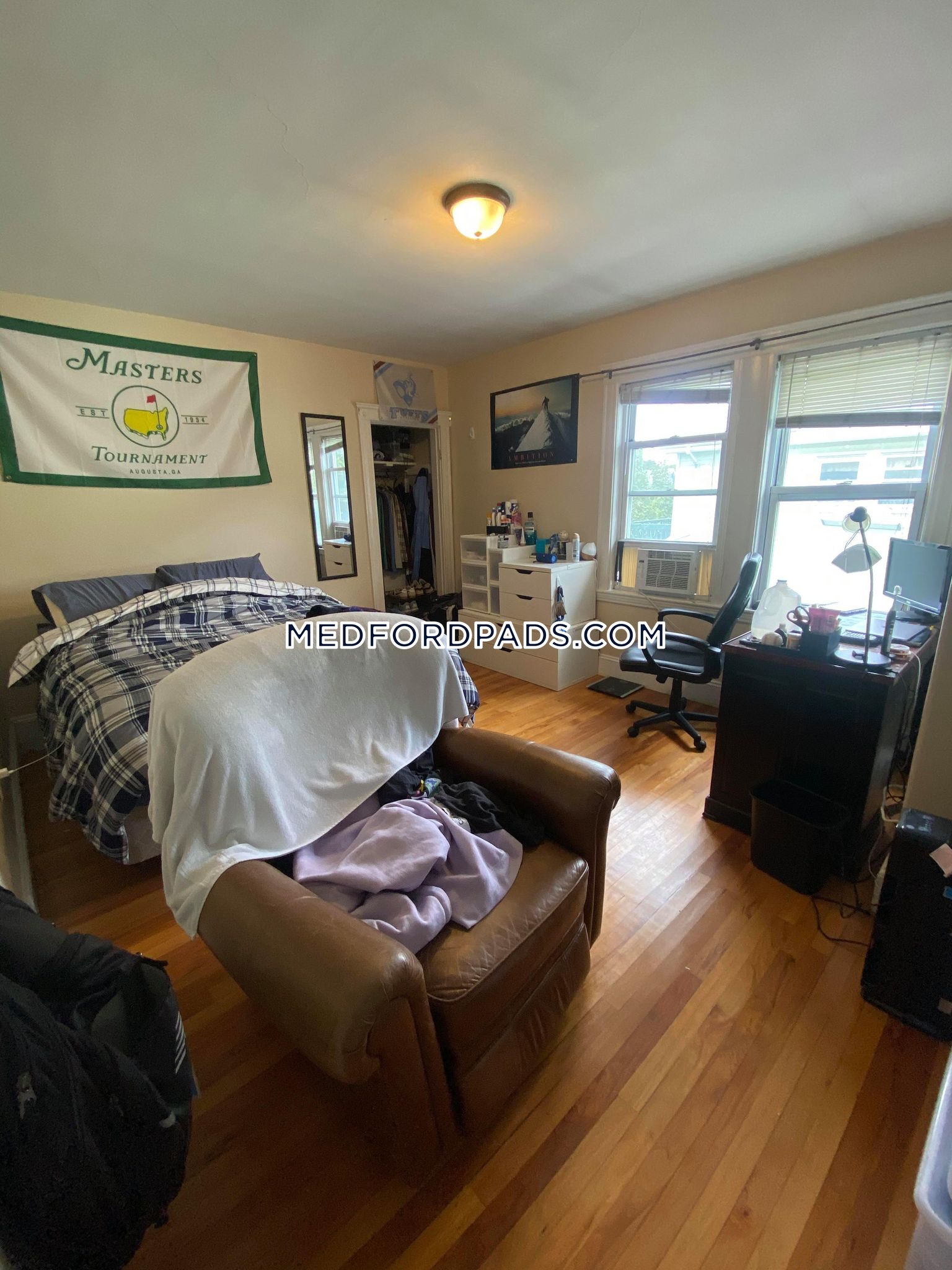 4 bed, 1 bath apartment for rent at 89 Hillsdale Rd Unit 2, Medford — photo 12 of 14